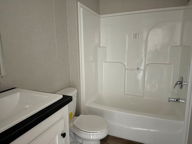 Building Photo - 563 Travis Wy