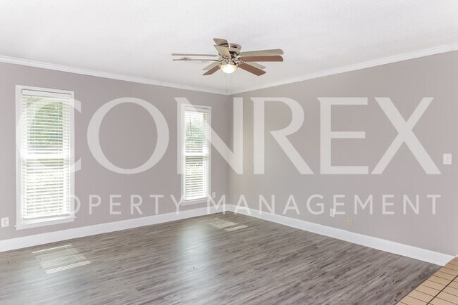 Building Photo - Charming 4 Bedroom in Montgomery!