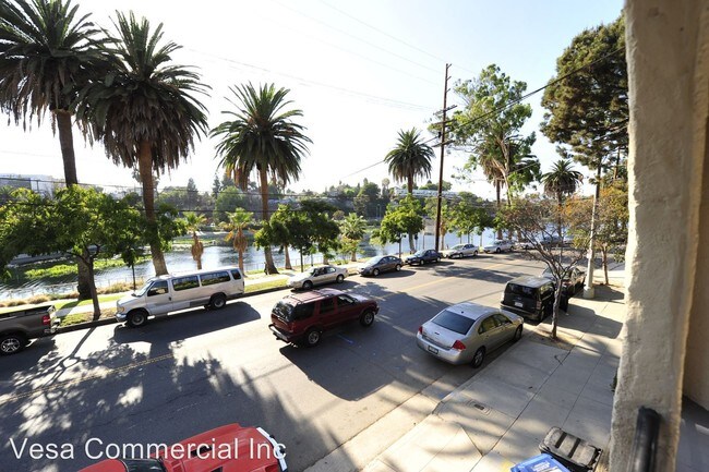 Foto del edificio - 632 Echo Park Ave