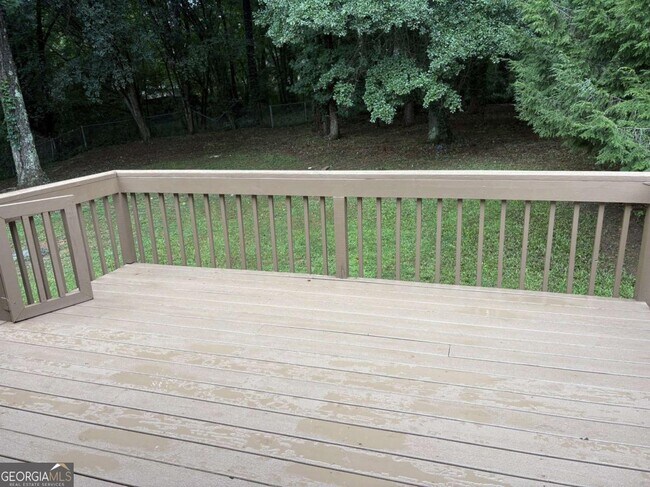 Foto del edificio - 5045 Bayberry Ct