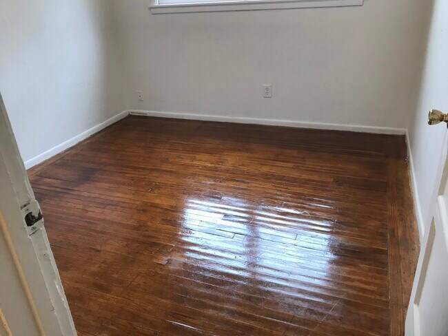 Foto del edificio - 3471 Stauss Ave