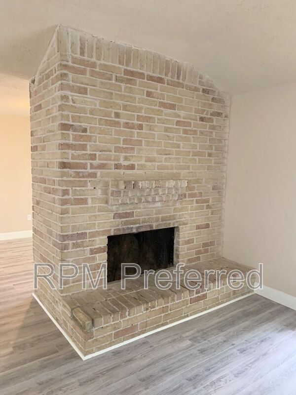 Building Photo - 23126 Pennsgrove Rd