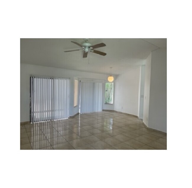 Building Photo - 9551 W Daffodil Ln
