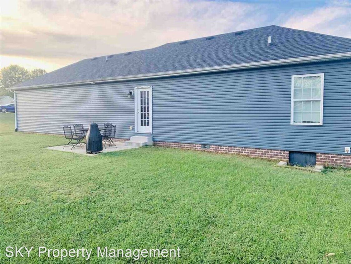 Building Photo - 3 br, 2 bath House - 206 Logan Lane