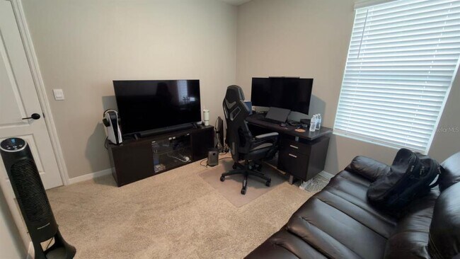 Foto del edificio - 1583 Barberry Dr