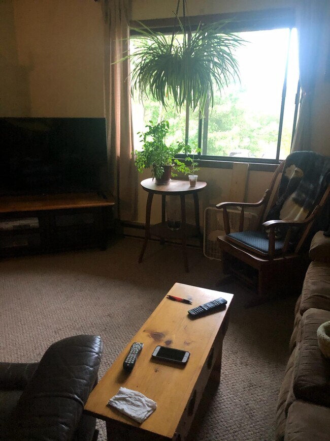 Foto del edificio - 5322 Lakeview Rd