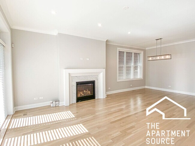 Foto del edificio - 3343 N Kenmore Ave