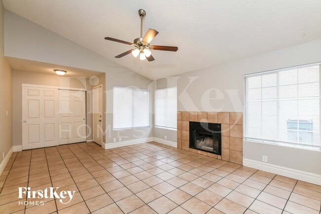 Building Photo - 71 N Christy Ln