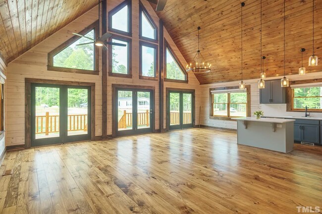 Foto del edificio - Beautiful New Log Cabin for Rent at Gated ...