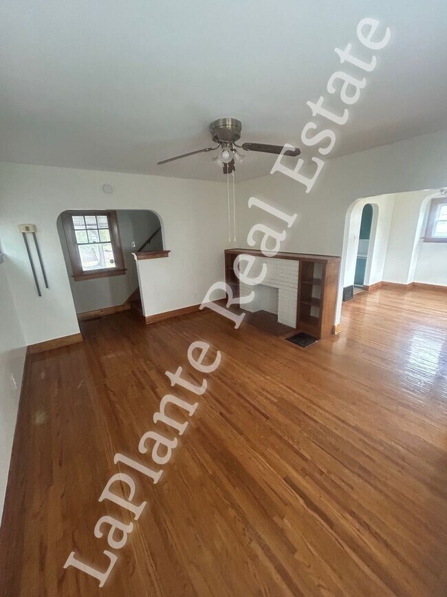 Foto del edificio - Cozy 3-Bedroom Home in West Toledo