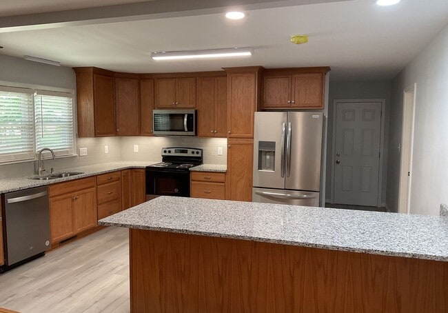 Photo - Beautiful 3 Bedroom 2 Full Bath in Gastonia! House