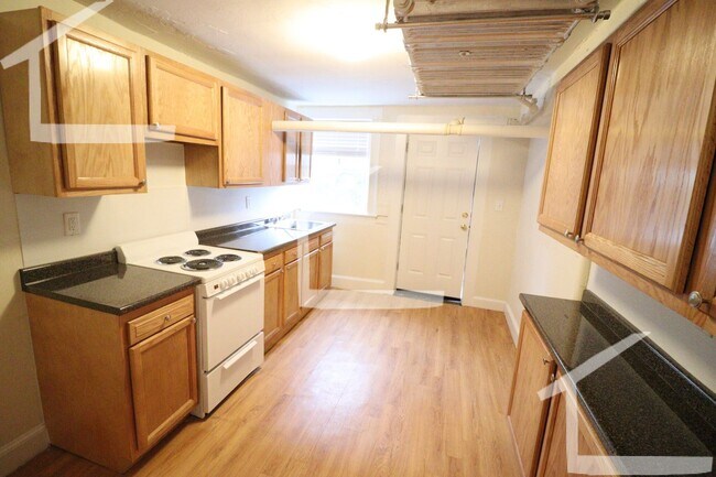 Foto del edificio - 3 bed/1 bath in Brighton