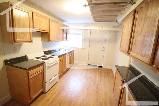 Photo - 3 bed/1 bath in Brighton House