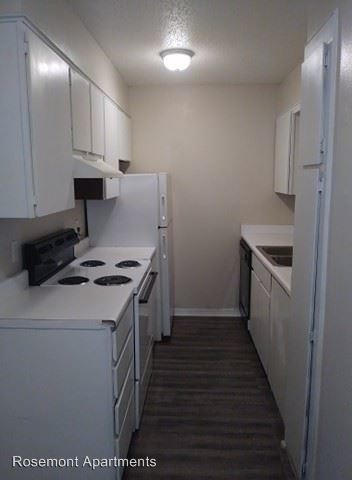 Building Photo - 7504 S Country Club Dr
