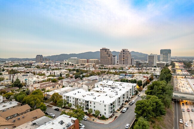 Foto del edificio - 500 Jackson Pl