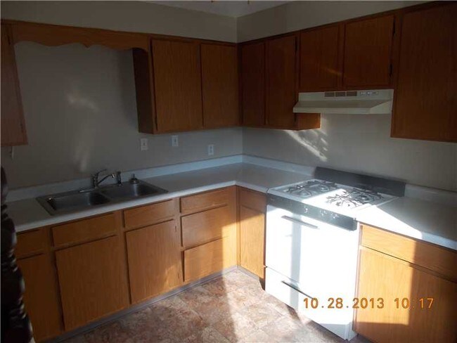 Kitchen - 1868 Main St