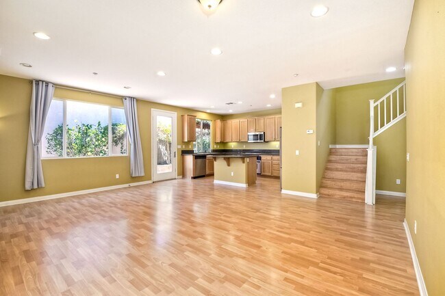 Building Photo - 10566 Hollingsworth Way