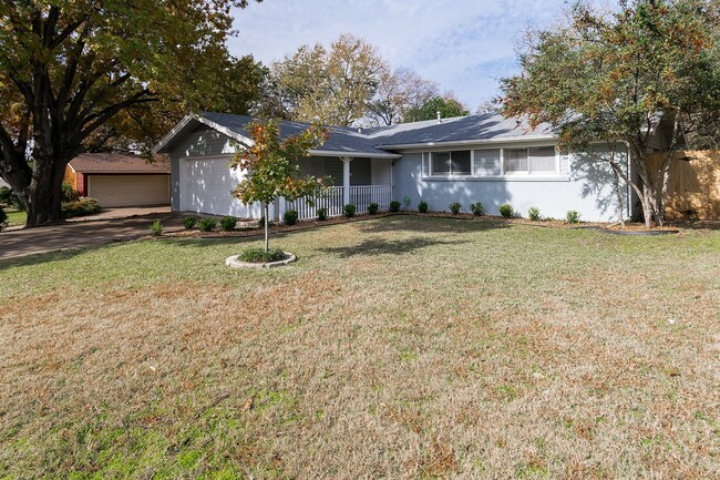 Foto del edificio - Beautiful Home in Arlington ISD.