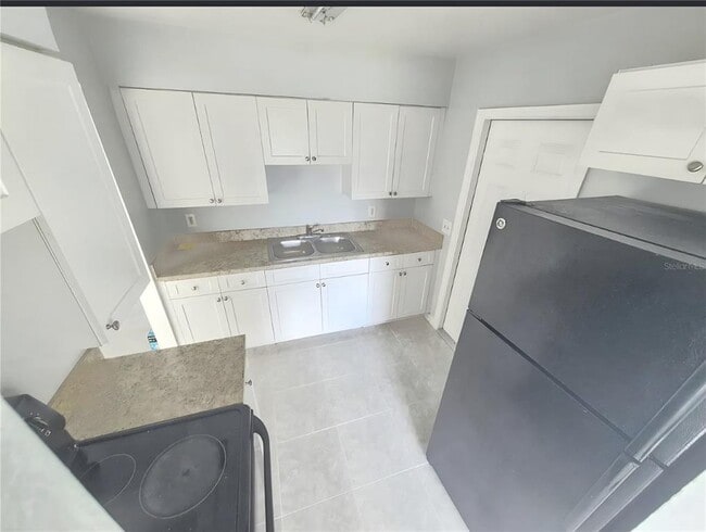 Building Photo - 2418 Wishing Well Cir