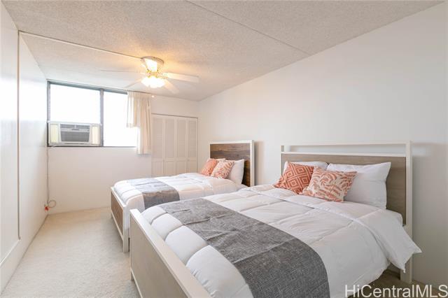 Foto del edificio - 2240 Kuhio Ave.