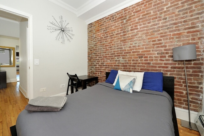 Building Photo - 468W W 47th St