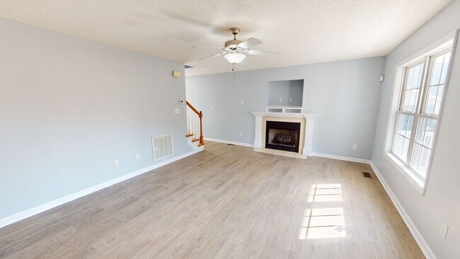 Foto del edificio - Spacious home near Fort Bragg, Schools, & Shopping!