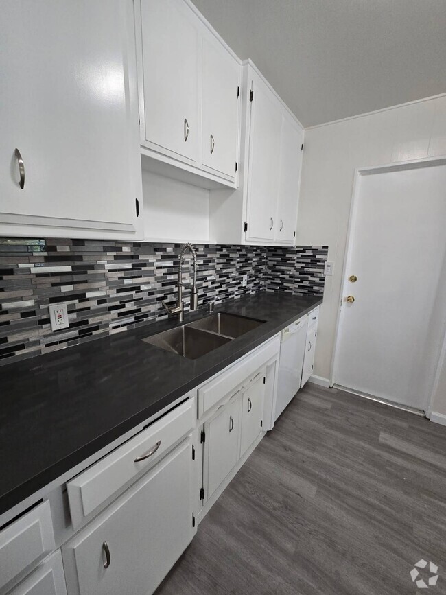 Building Photo - 3209 Mona Way