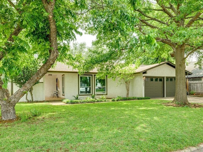 Building Photo - 3203 Foster Ln