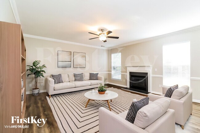 Foto del edificio - 127 Meandering Way Ln
