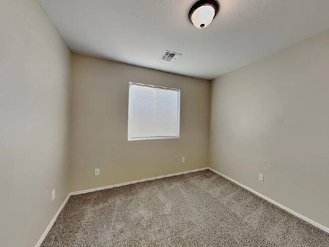 Building Photo - 1618 E Harwell Rd