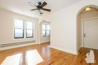Building Photo - 612 W Patterson Ave