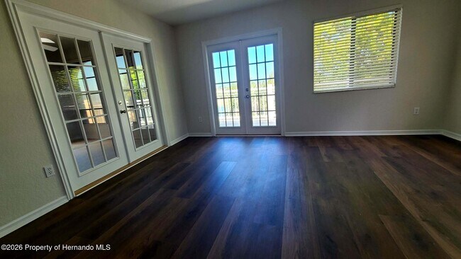 Foto del edificio - 3415 Holly Springs Dr