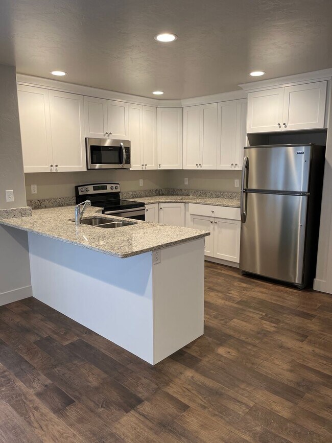 Foto del edificio - 3 Bedroom 2.5 Bathroom Townhome