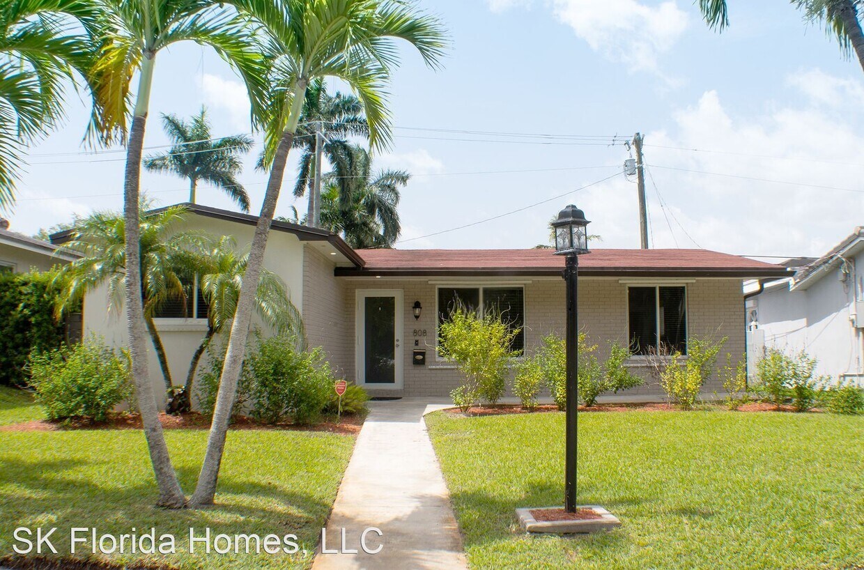 Primary Photo - 3 br, 2 bath House - 808 Johnson St