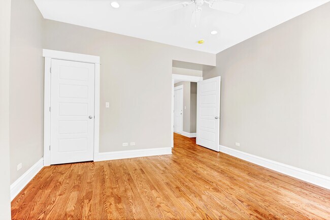 Building Photo - 4705 N Talman Ave