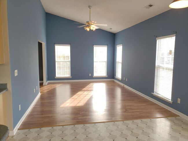 Foto del edificio - 1127 Fieldstone Dr