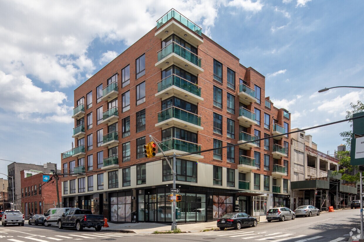Primary Photo - 2301 41st Ave