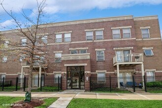 Building Photo - 803 E 41st St