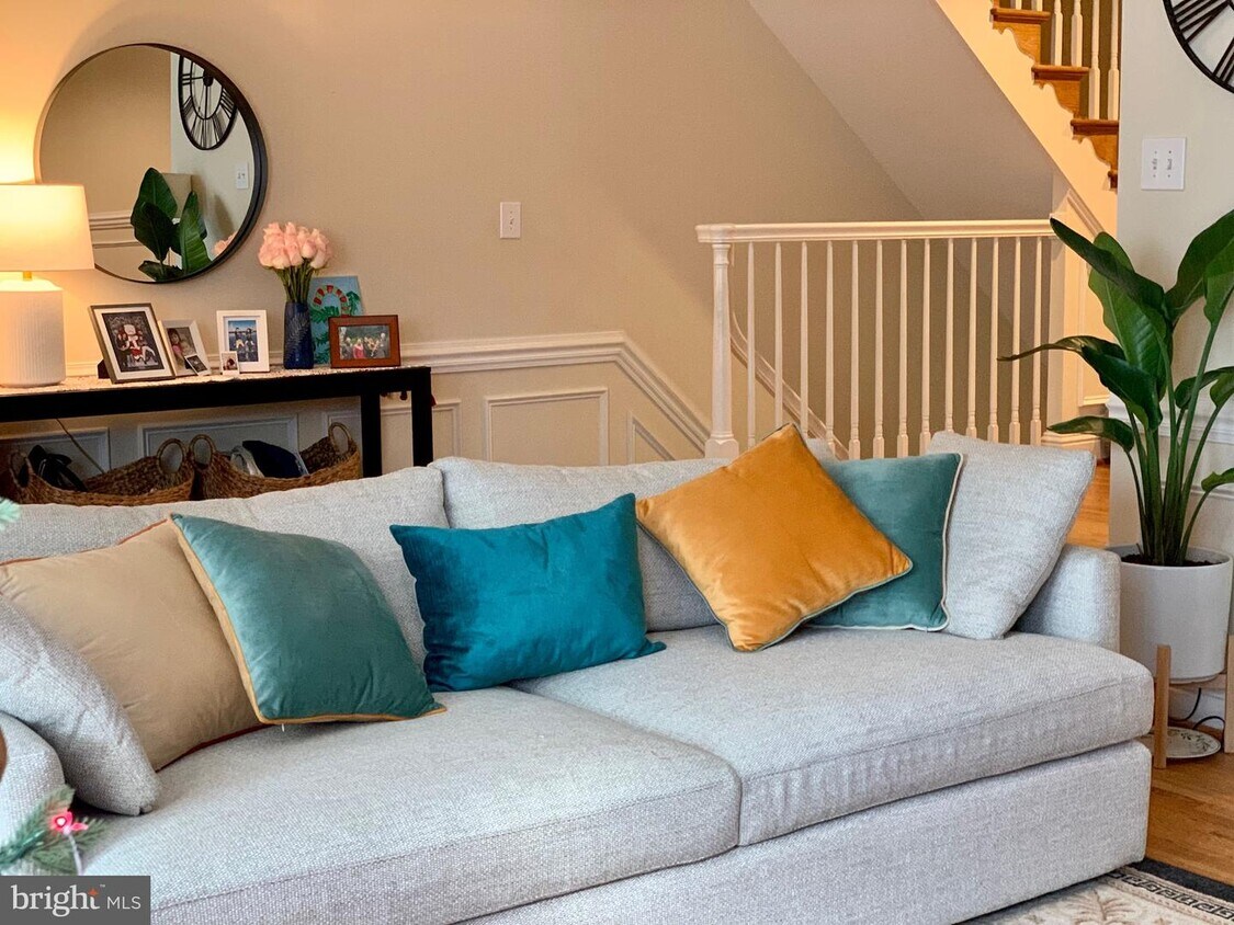 8311 Turnberry Ct, Potomac, MD 20854 Townhome Rentals in Potomac MD