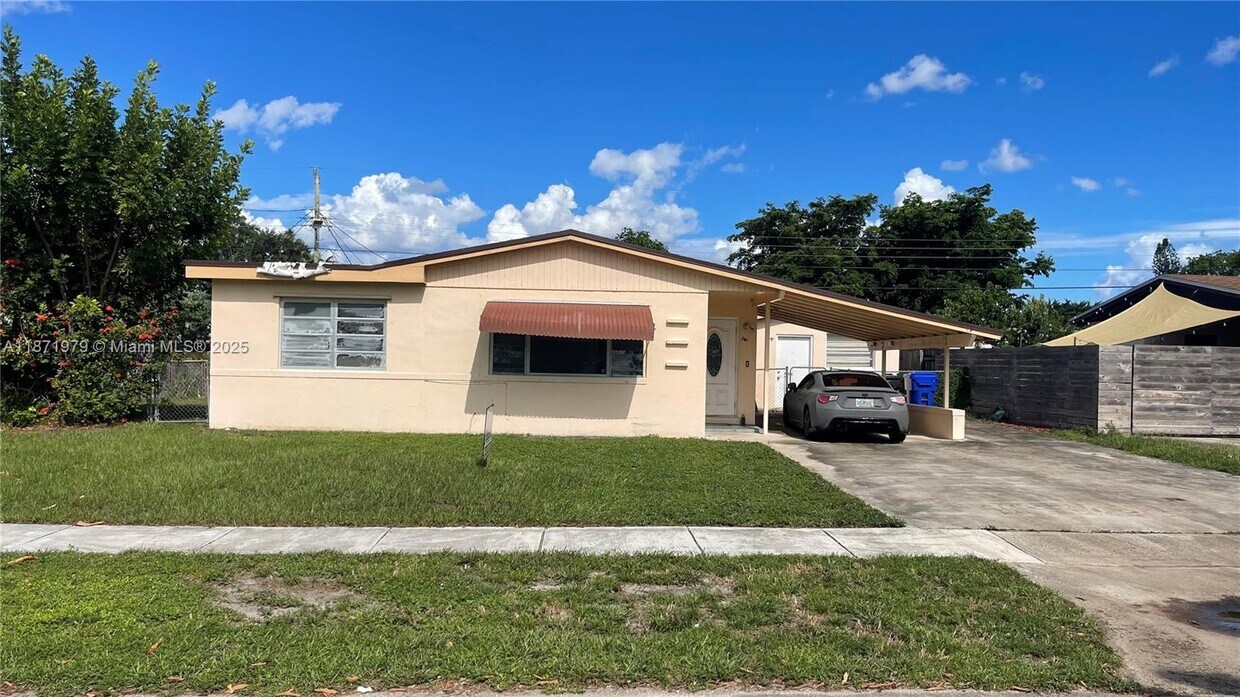 Foto principal - 301 N 67th Ave