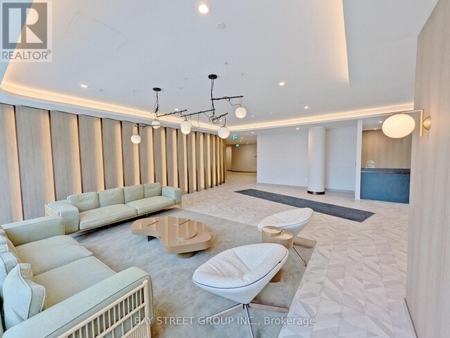 Building Photo - 5 Quarrington Ln