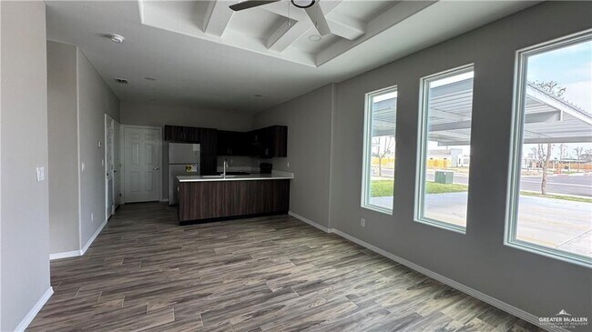 Building Photo - 11 La Vista Ave