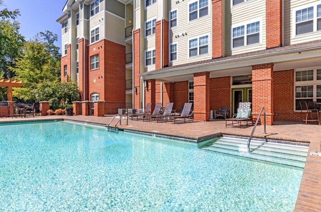 Foto del edificio - Room in Apartment on Campus Pointe Ct