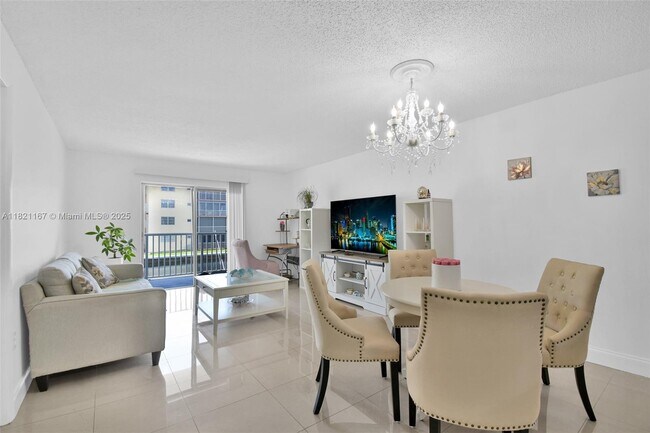 Foto del edificio - 3527 NE 168th St