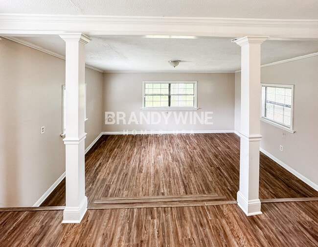 Building Photo - 3540 Cesery Blvd