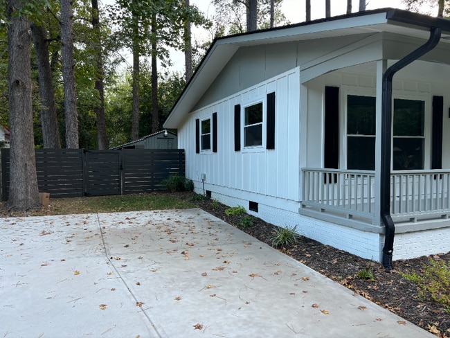 Photo - 1205 Crabtree Blvd House