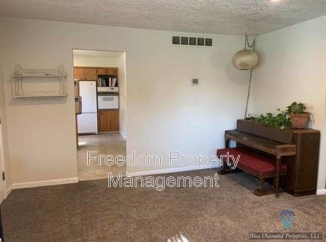 Foto del edificio - 2821 N Weaver Cir