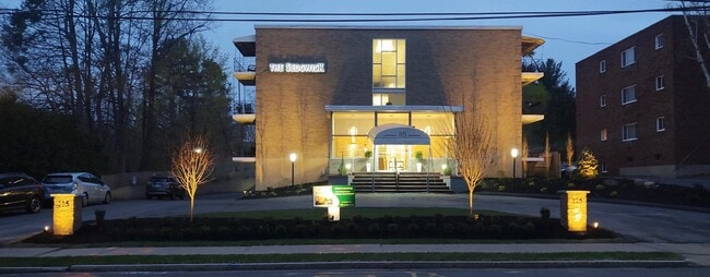 Building Photo - 115 S Main St