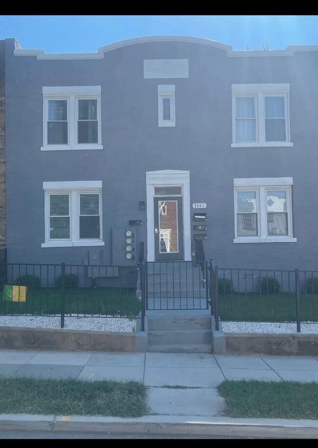 Foto del edificio - 1141 Owen Pl NE