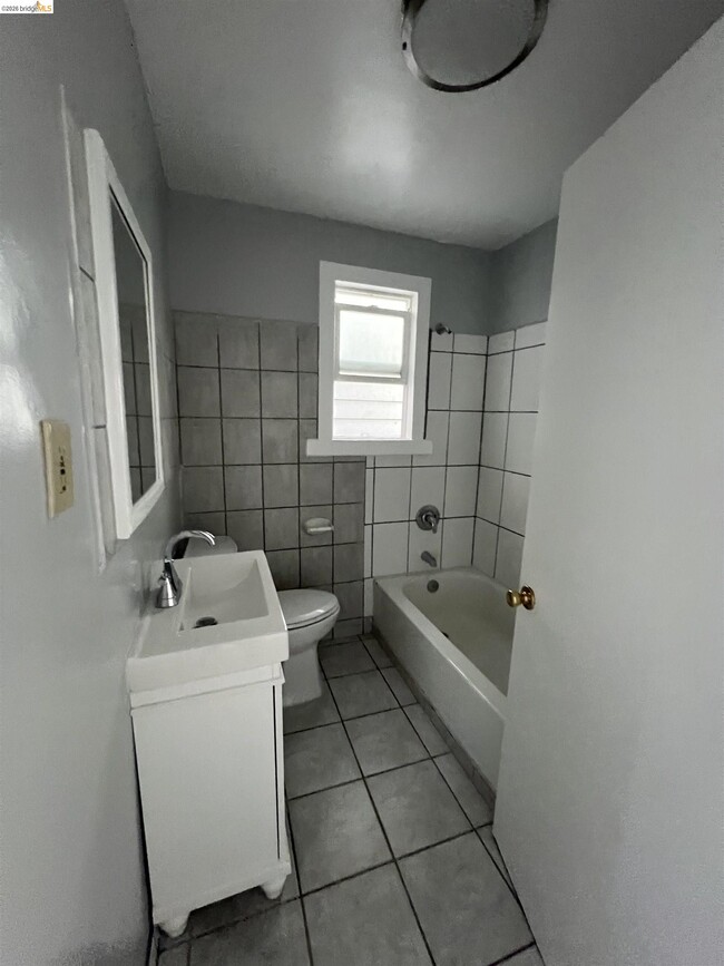 Building Photo - 6293 Vallejo St
